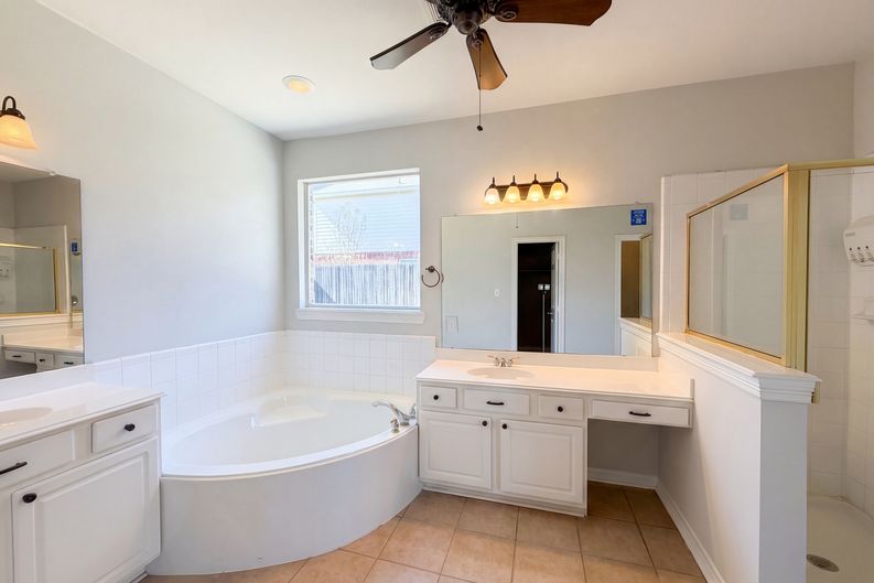 Photo 22 of 34 of 1412 Spring Ridge Ln, Flower Mound, TX