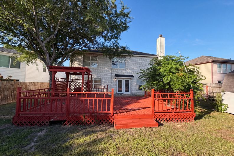 Photo 5 of 22 of 2727 High Point Dr, Round Rock, TX