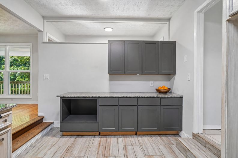 Photo 6 of 18 of 721 Belmont Rdg, Lawrenceville, GA
