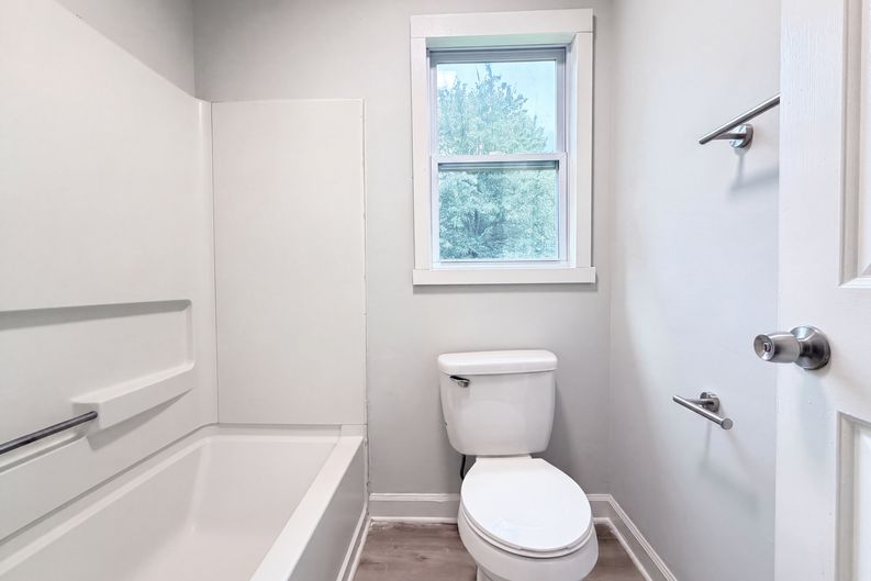 Photo 14 of 18 of 8822 Hunter Green Ln, Charlotte, NC