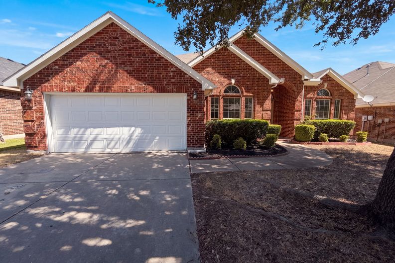 Photo 19 of 21 of 8526 Vista Grande Dr, Dallas, TX
