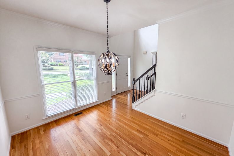 Photo 10 of 58 of 3612 Brookefall Ct, Suwanee, GA