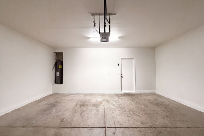 Photo 21 of 27 of 7730 W Giles Rd, Phoenix, AZ