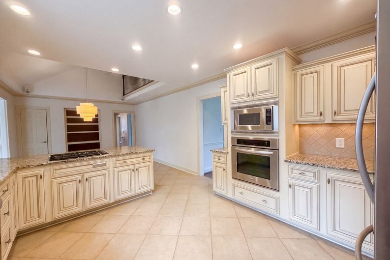 Photo 18 of 23 of 608 Estes Rd, Nashville, TN