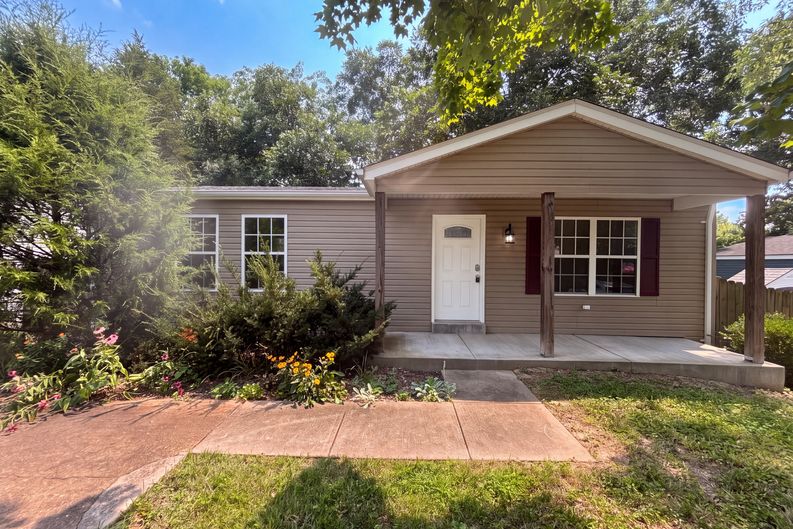 Photo 14 of 18 of 82 Cedar Ridge Dr, Pacific, MO