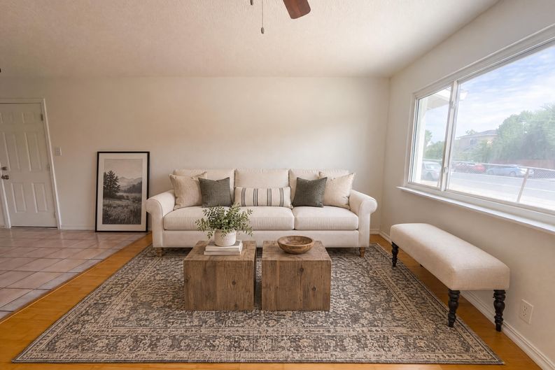 Photo 3 of 21 of 6920 Briggs Dr, Sacramento, CA