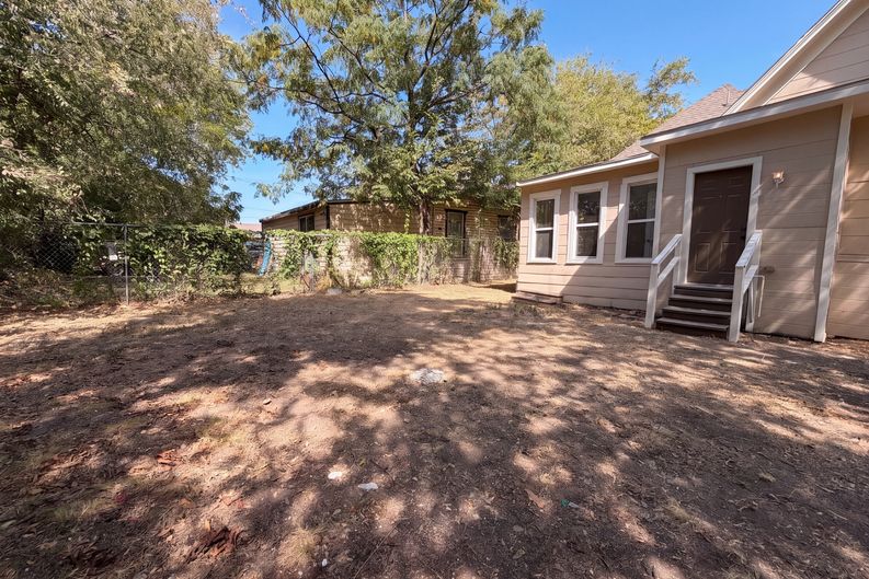 Photo 15 of 16 of 1216 Bessie St, Fort Worth, TX