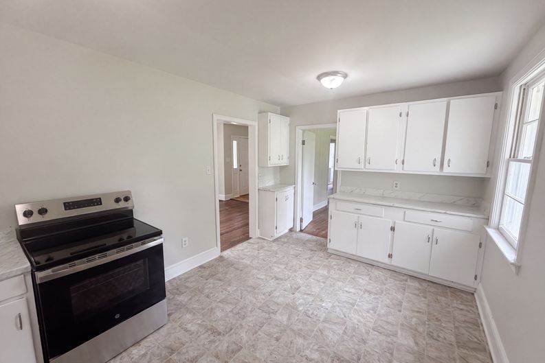 Photo 7 of 20 of 1937 Beckley Dr, Columbia, SC
