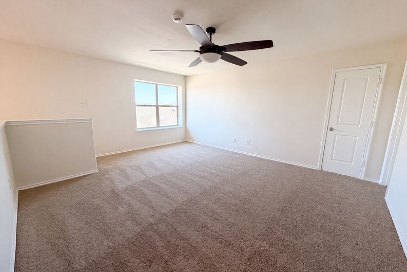 Photo 8 of 18 of 4038 Golden Rod Dr, Forney, TX