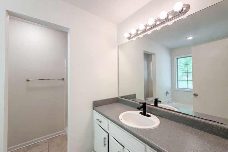 Photo 16 of 22 of 430 Cornwallis Way, Fayetteville, GA