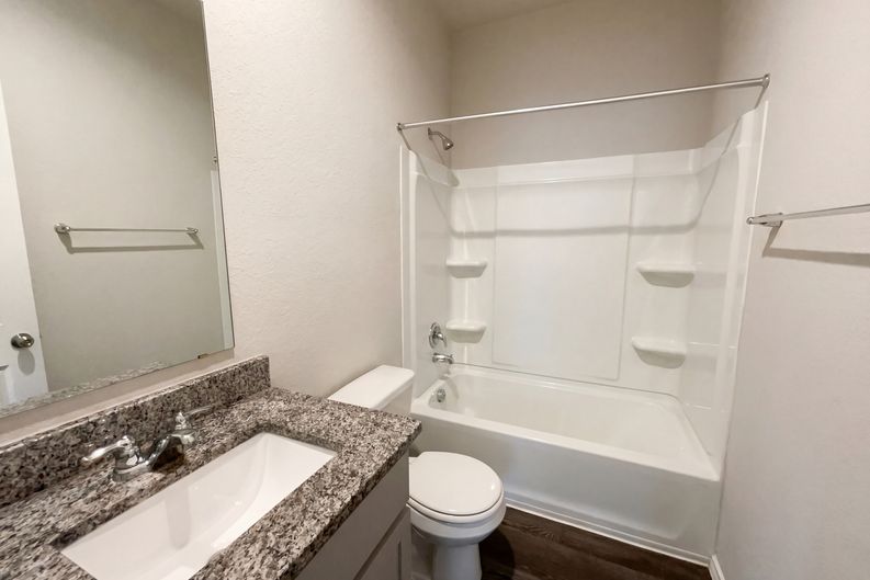 Photo 14 of 17 of 431 Pleasanton Way, San Antonio, TX