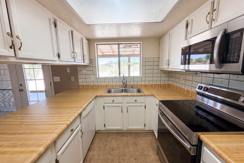 Photo 14 of 39 of 2035 S 227th Ave, Buckeye, AZ