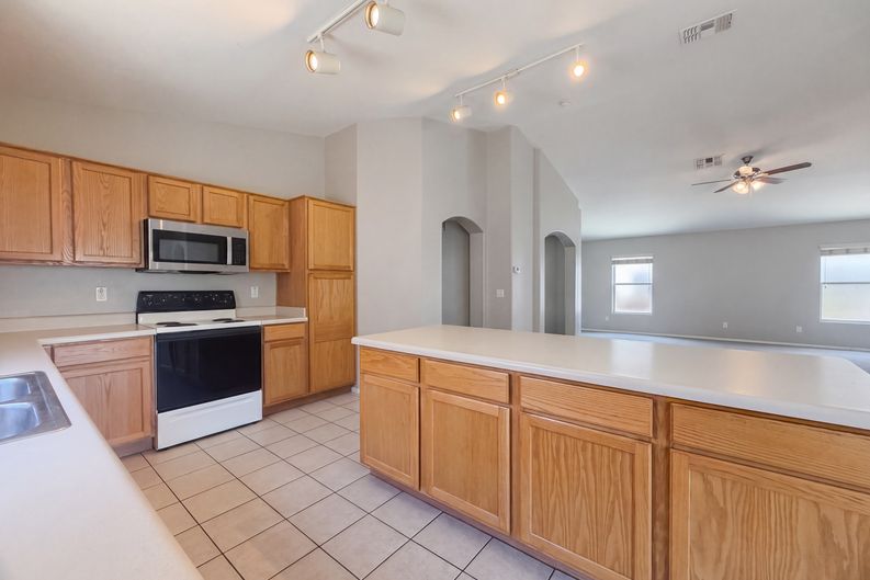 Photo 8 of 17 of 426 E Payton St, San Tan Valley, AZ