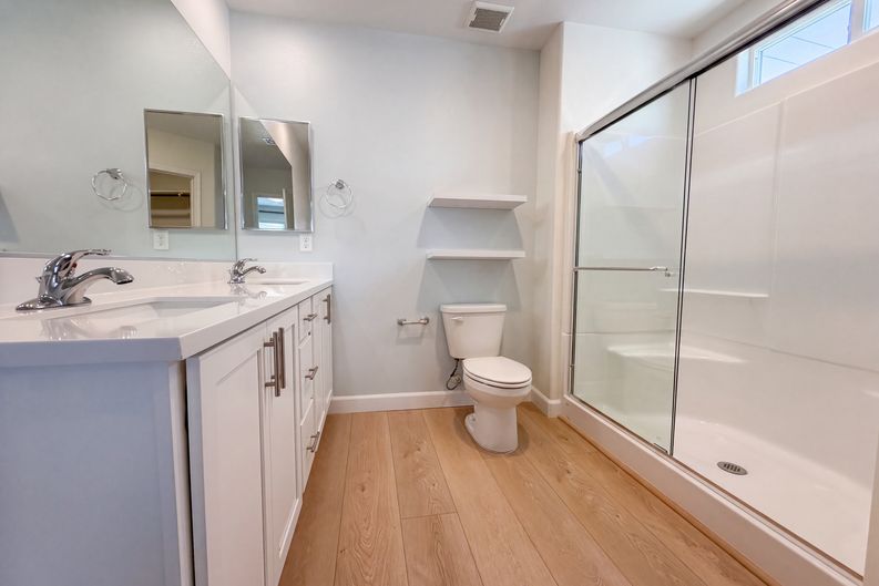 Photo 10 of 19 of 541 Bellum Dr, Henderson, NV