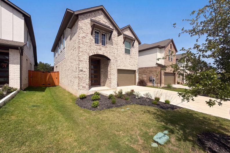 Photo 17 of 19 of 125 High Valley Dr, Liberty Hill, TX