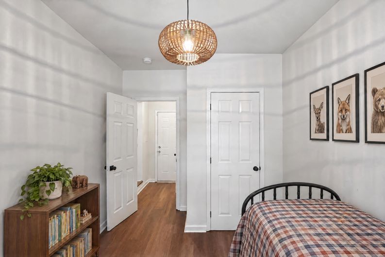 Photo 11 of 21 of 1410 Graymont Dr SW, Atlanta, GA
