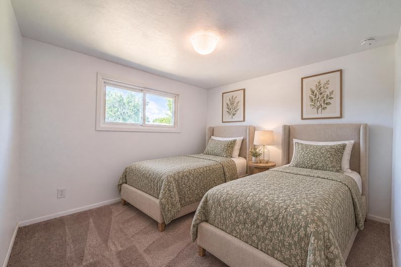Photo 4 of 21 of 220 NE Cambridge Cir, Corvallis, OR