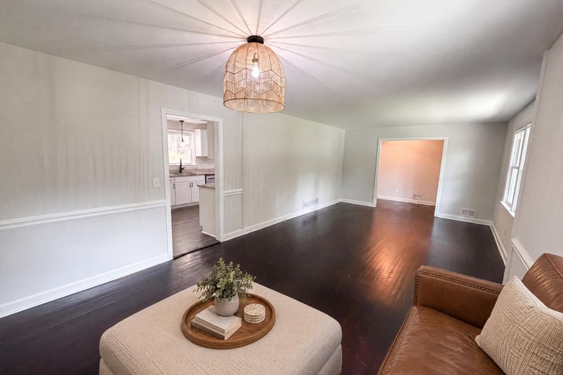 Photo 9 of 29 of 1710 Fairhaven Dr, Columbia, SC