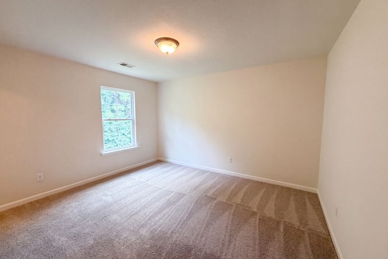 Photo 15 of 28 of 407 Westmoreland Rd, Columbia, SC