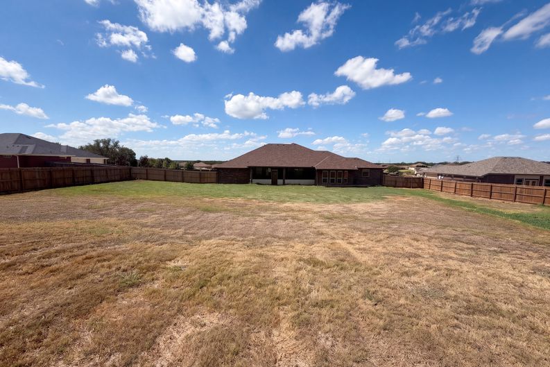 Photo 5 of 20 of 206 County Road 4774, Kempner, TX