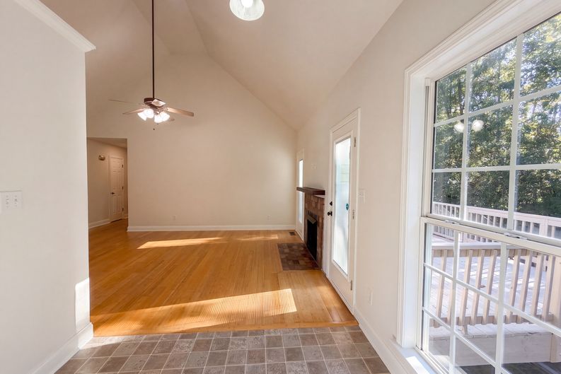 Photo 6 of 24 of 124 Manor Ridge Way, Lexington, NC