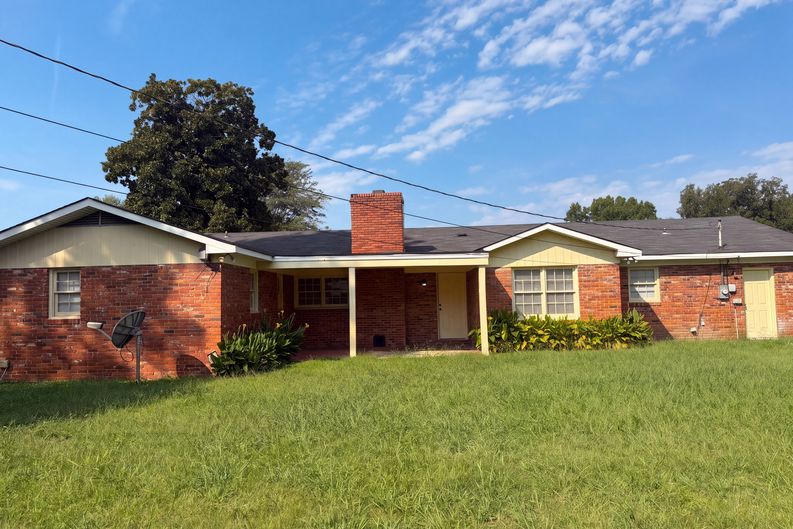 Photo 16 of 26 of 1210 Arbor Ave SW, Decatur, AL