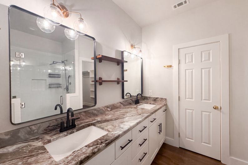 Photo 11 of 30 of 50 Whispering Valley Dr, Wimberley, TX