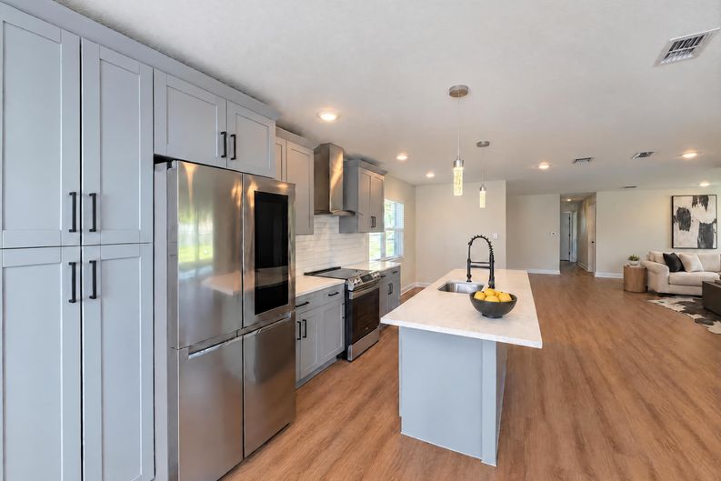 Photo 6 of 22 of 2160 De Las Flores Ave, Bartow, FL