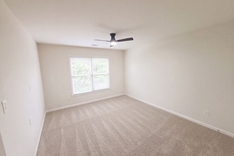 Photo 11 of 100 of 809 Arbor Way, Loganville, GA