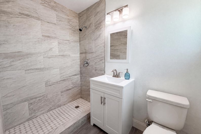 Photo 18 of 26 of 21530 Glendale Ave, Port Charlotte, FL