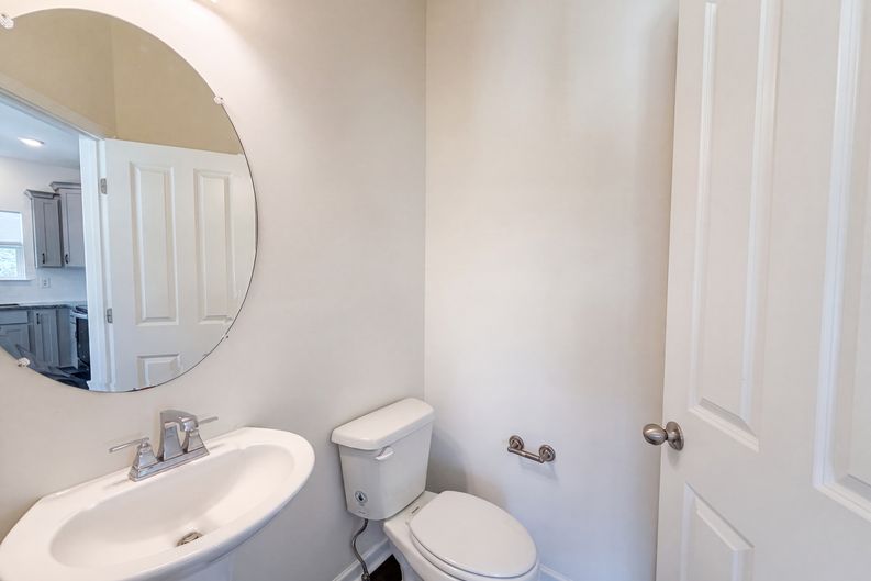 Photo 19 of 31 of 200 Kinsale Dr, Spring Hill, TN
