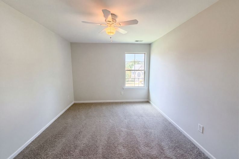 Photo 4 of 22 of 1304 Litchborough Way, Wake Forest, NC