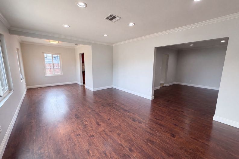 Photo 3 of 18 of 16515 Rosemary Dr, Fontana, CA