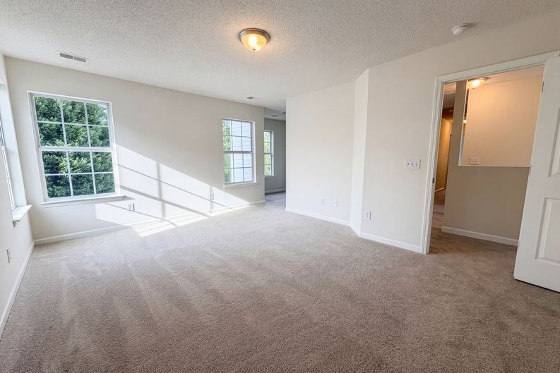 Photo 9 of 23 of 217 Branchview Dr, Columbia, SC