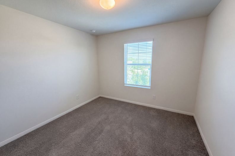 Photo 11 of 22 of 817 Margay Loop, Seguin, TX