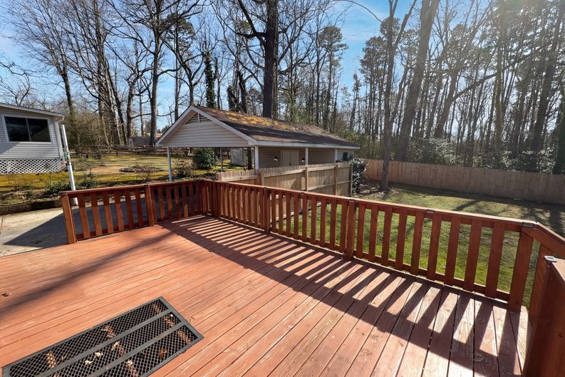 Photo 28 of 31 of 7700 Meadowdale Ln, Charlotte, NC
