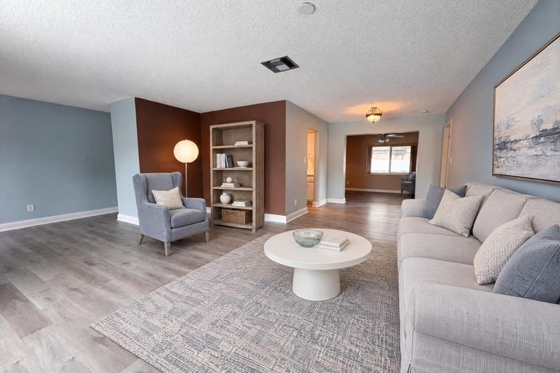Photo 7 of 21 of 9605 NW 81st St, Tamarac, FL