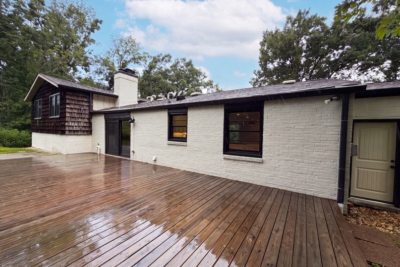 Photo 5 of 36 of 6112 Pinehurst Dr, Nashville, TN