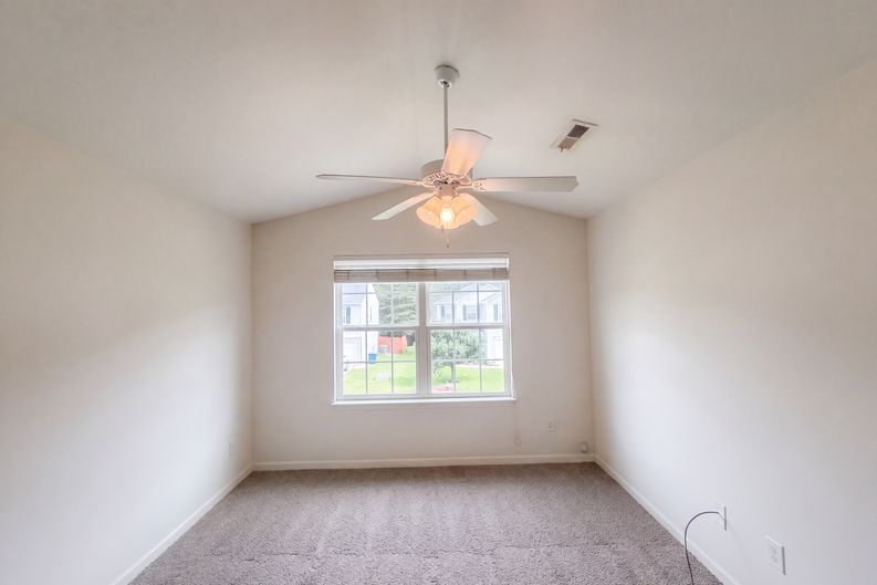 Photo 4 of 22 of 741 Cairn Cir, Burlington, NC