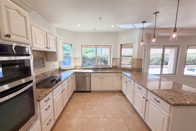 Photo 7 of 28 of 9153 E Palm Tree Dr, Scottsdale, AZ