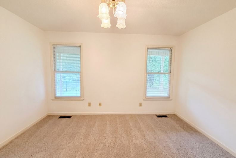 Photo 4 of 20 of 8663 Dog Branch Rd, Mount Pleasant, TN