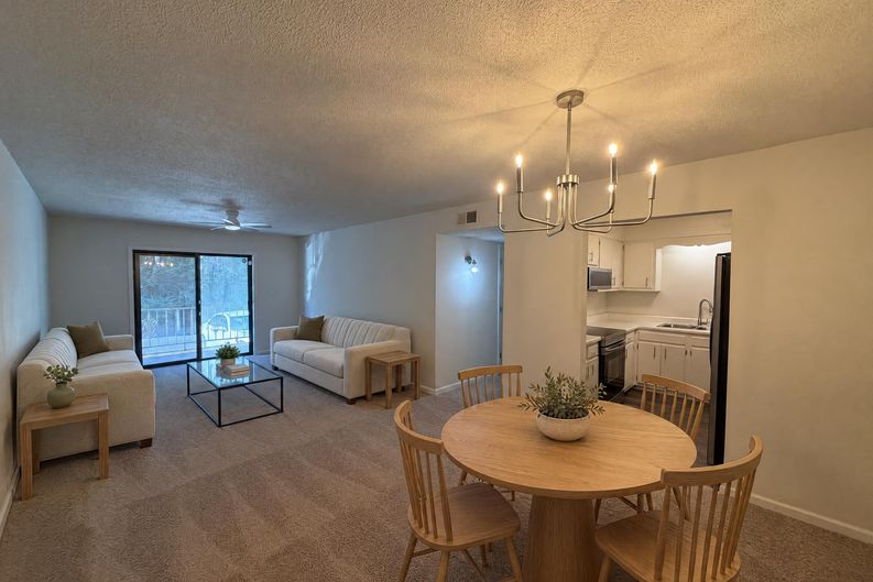 Photo 3 of 19 of 101 Carriage House Dr, Kannapolis, NC