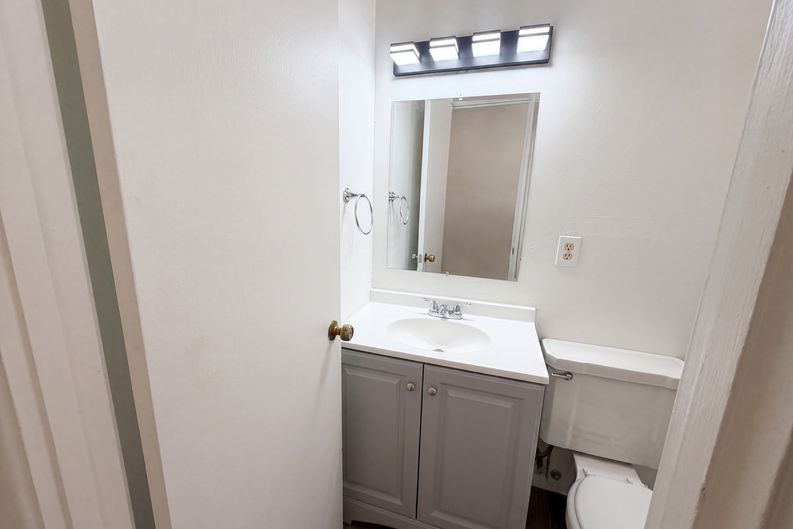 Photo 11 of 21 of 2901 N Cloverland Ave, Tucson, AZ