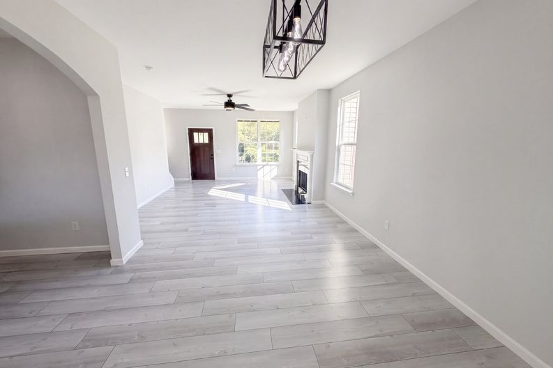 Photo 3 of 37 of 605 Tugaloo Rd, Travelers Rest, SC