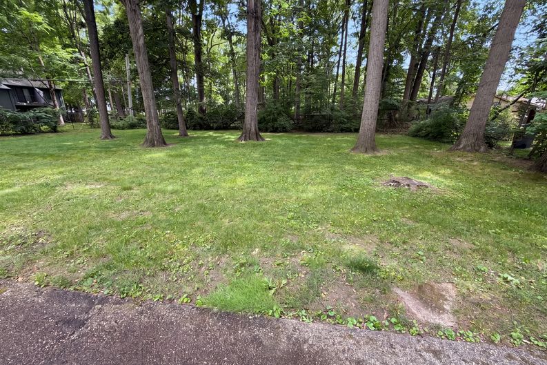 Photo 22 of 23 of 1537 W 74th Pl, Indianapolis, IN