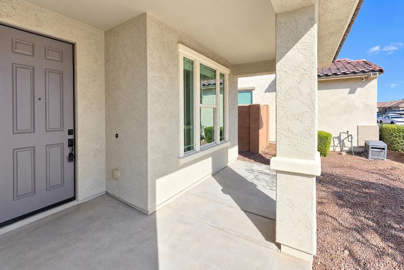 Photo 4 of 45 of 17996 W Raymond St, Goodyear, AZ
