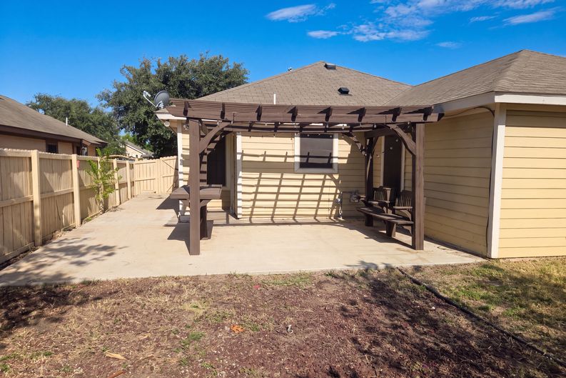 Photo 5 of 18 of 4517 Vanessita Ct, Laredo, TX
