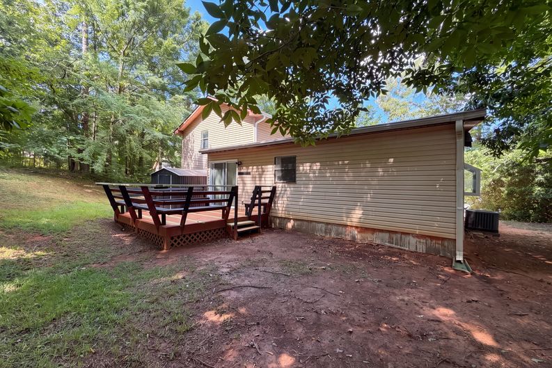 Photo 5 of 25 of 3808 Shane Ct, Ellenwood, GA