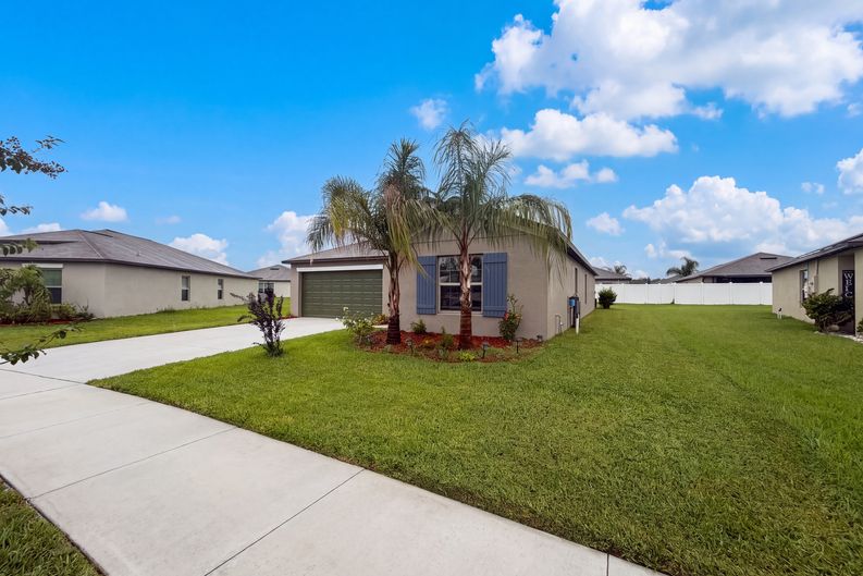 Photo 31 of 35 of 39693 Harvest Creek Ln, Zephyrhills, FL