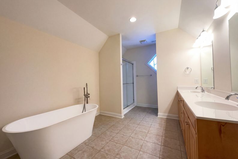 Photo 16 of 20 of 405 Isle Of Pines Rd, Mooresville, NC